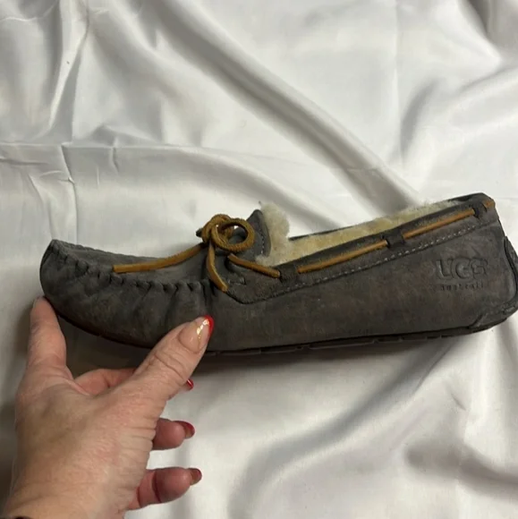 UGG Sheepskin Moccasins Pewter Grey Slippers Indoor Outdoor - Picture 13 of 15